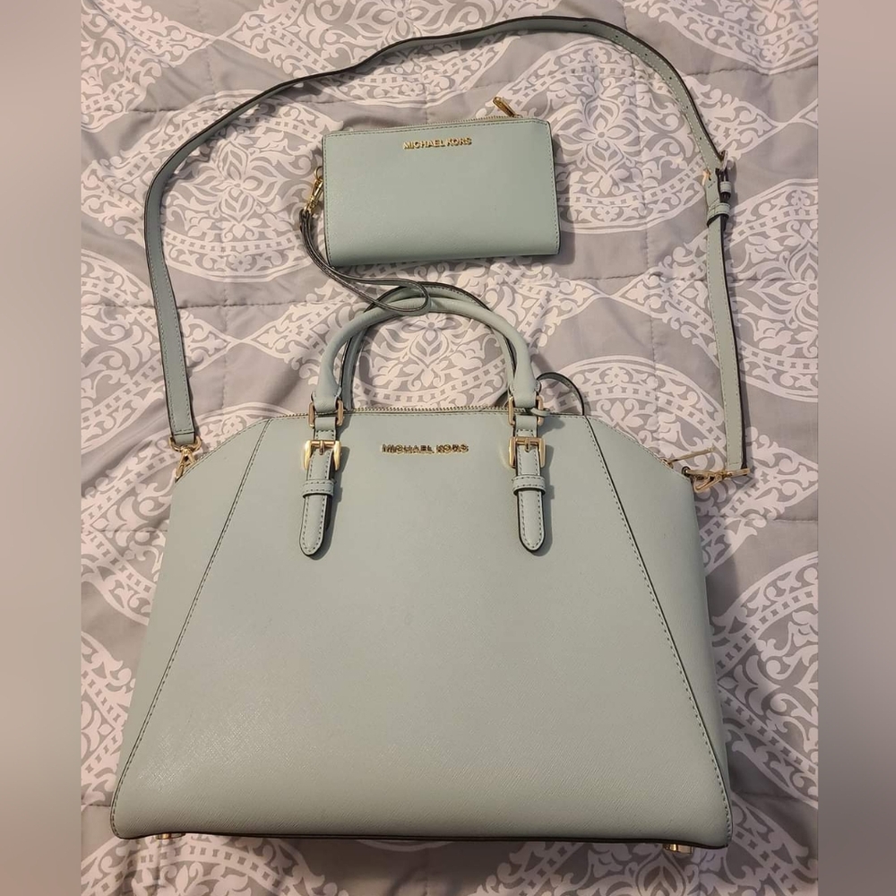 Michael Kors purse